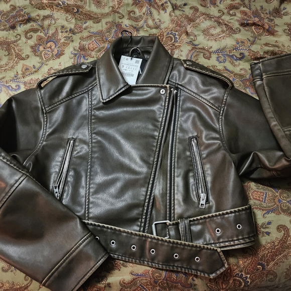 ZARA VIRAL LEATHER JACKET - Picture 2 of 3
